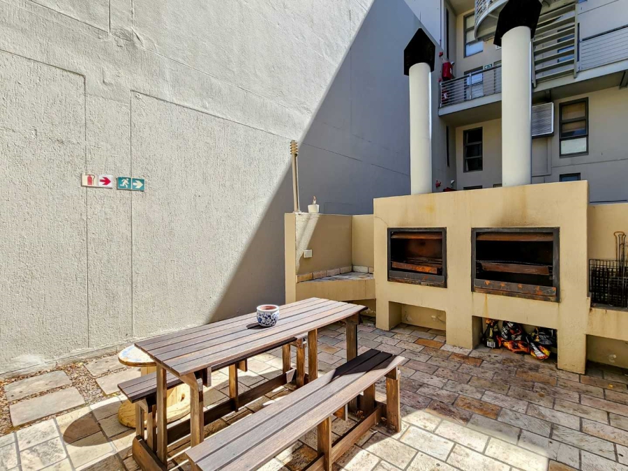 1 Bedroom Property for Sale in De Waterkant Western Cape